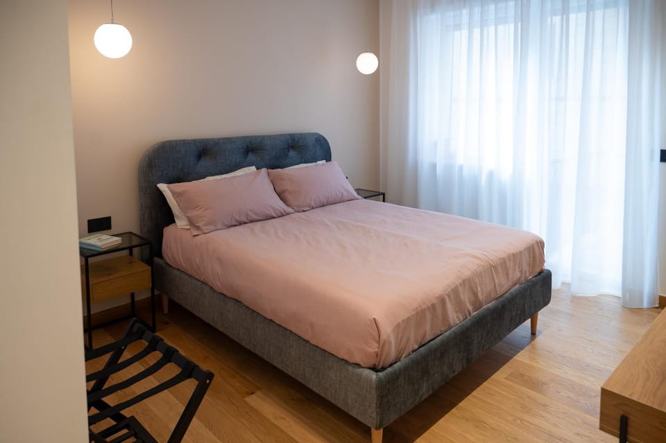 Bed, Photo of the whole room