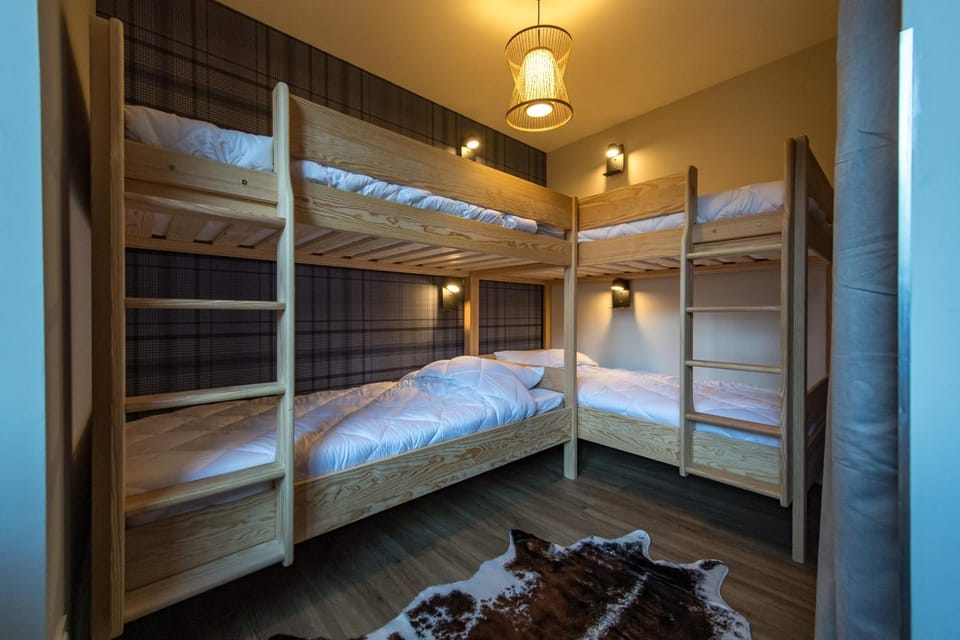 Bed, Bedroom, bunk bed