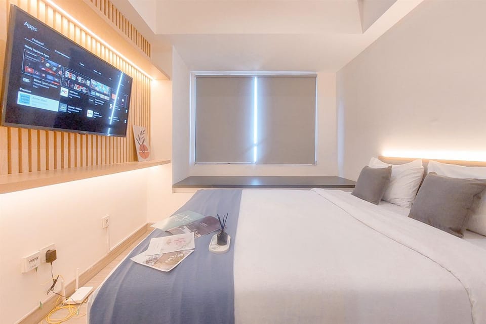 Cozy and Well Furnished Studio Collins Boulevard Apartment By Travelio Apartment in West Java