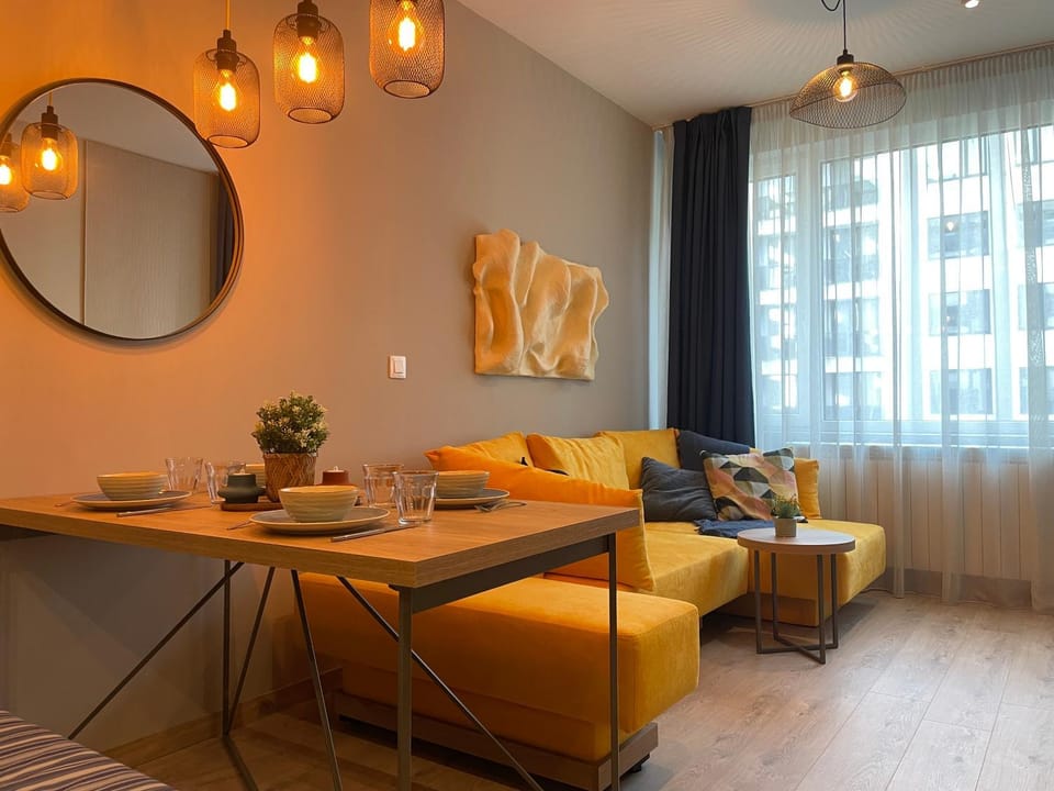 View (from property/room), Living room, Seating area, Dining area, internet