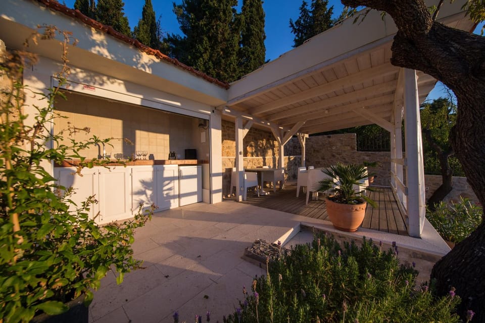 Villa Aquamarine Villa in Vis