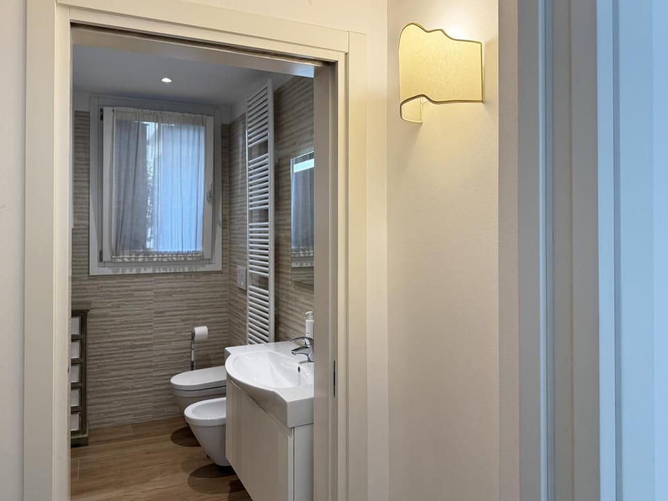 Bathroom, Bedroom