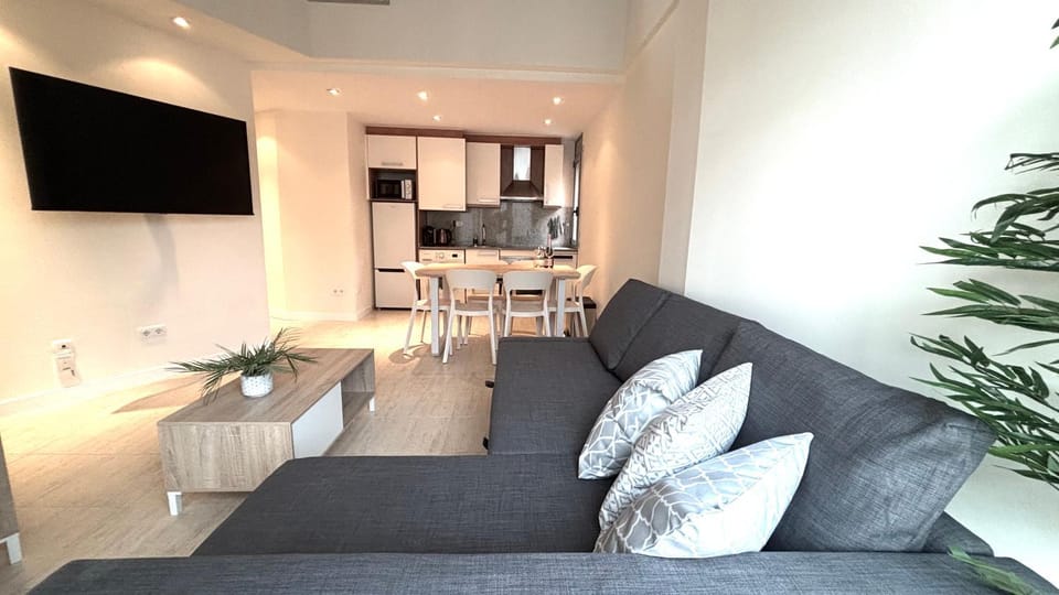 TV and multimedia, Kitchen or kitchenette, Living room, Dining area