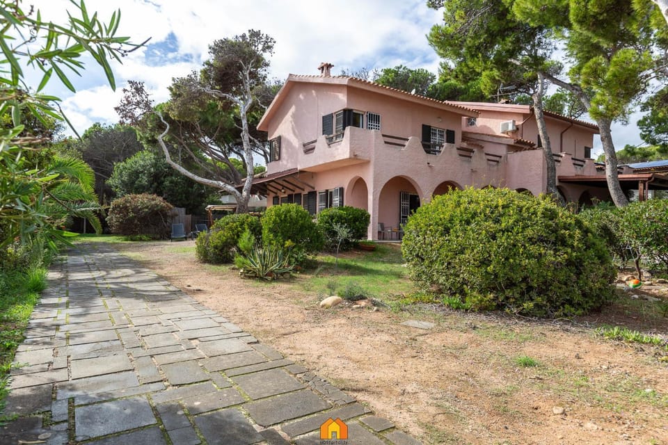Property building, Garden, Garden view