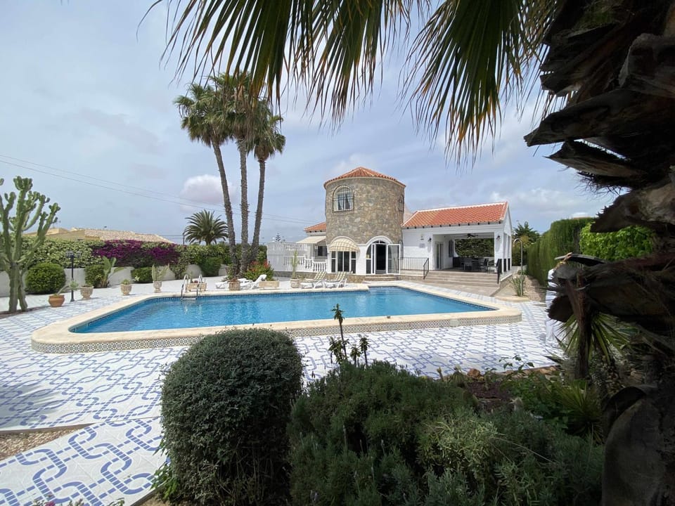 Magnifica VILLA con piscina privada Apartment in Vega Baja del Segura