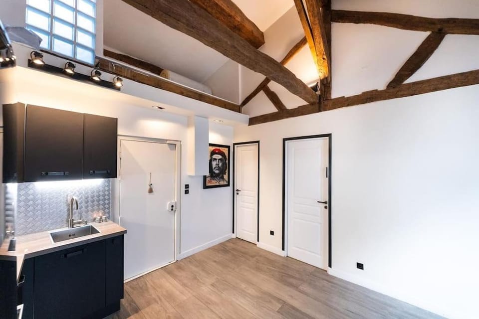 Kitchen or kitchenette, stove