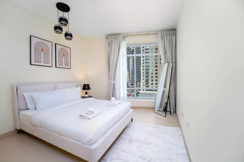 Bedroom, towels