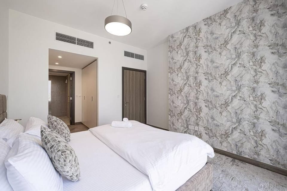 Chic 2 Bed Near Trade Centre with 5 Star Amenities Apartment in Dubai