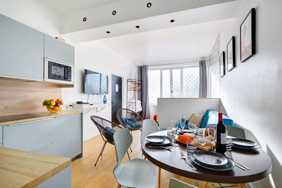 TV and multimedia, Kitchen or kitchenette