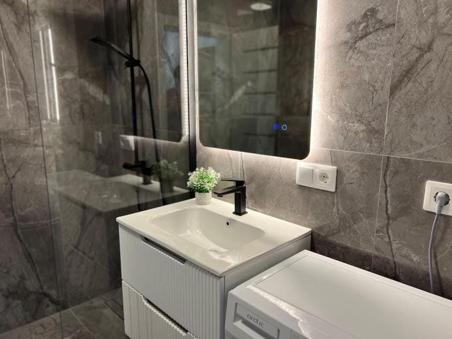 Short Stay 2 Apartment in Romania