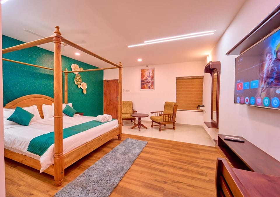Communal lounge/ TV room, Bed, TV and multimedia, Photo of the whole room, Evening entertainment, Bedroom