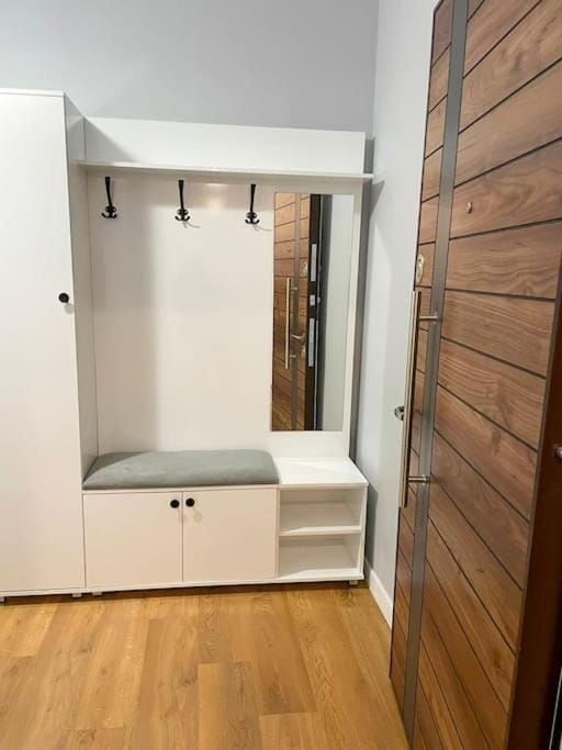 DRITA 2 Cozy Modern Apartment Fier Apartment in Europe