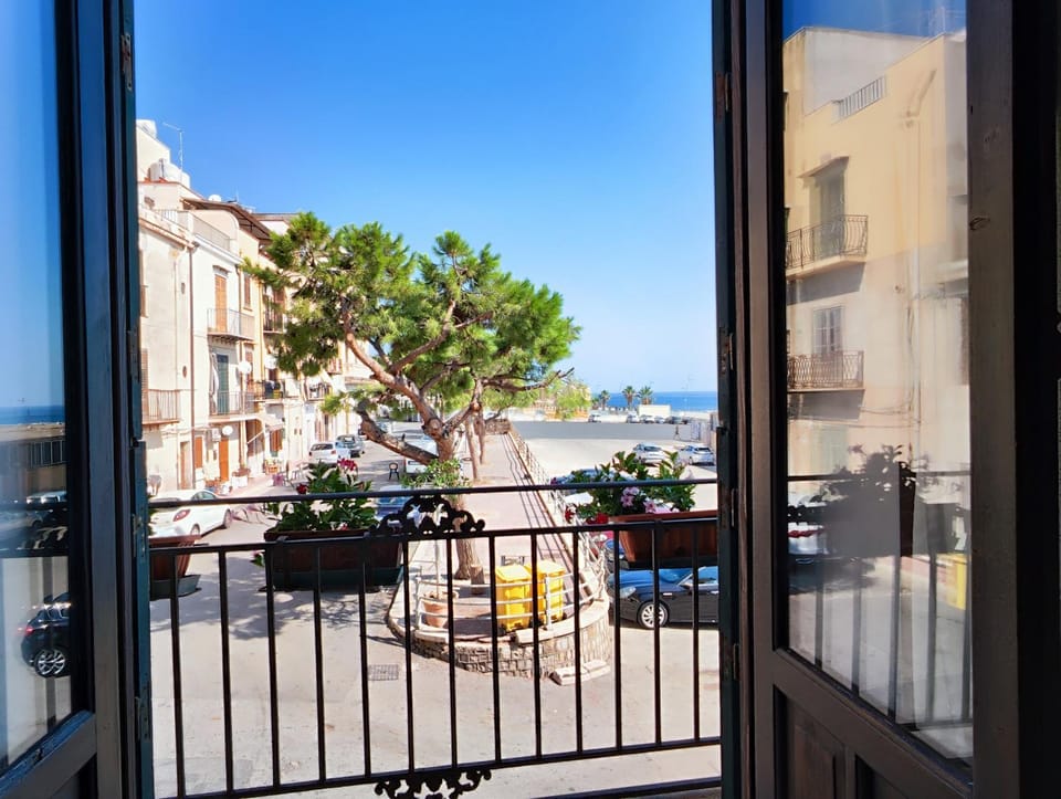 Day, Balcony/Terrace, City view