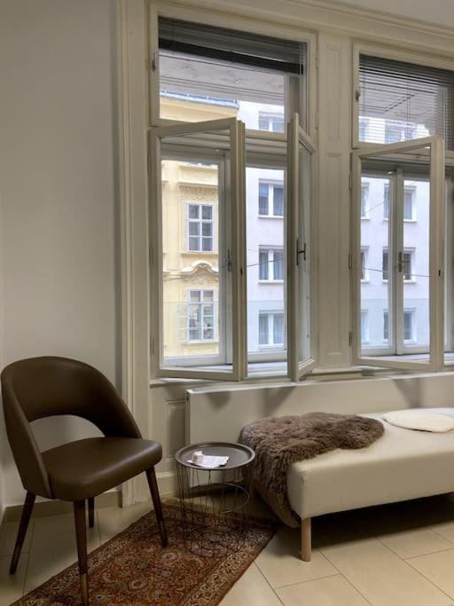 Luxury Serviced 3-Bedroom Flat in Vienna's 1st District Apartment in Vienna