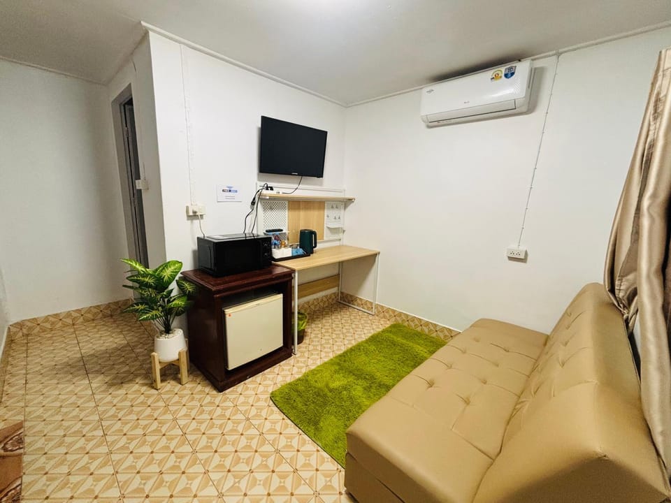 TV and multimedia, Photo of the whole room, Seating area