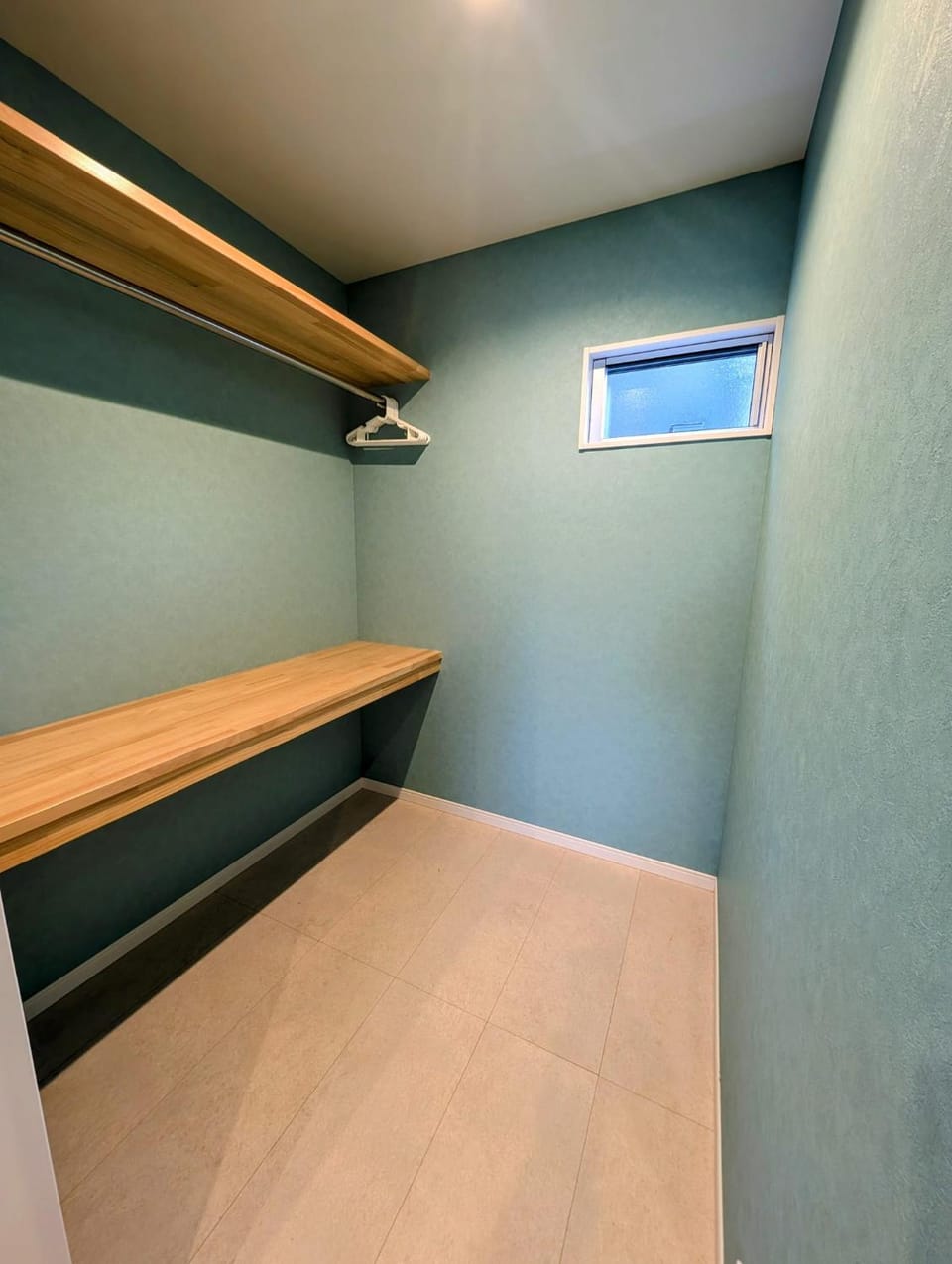storage, wardrobe