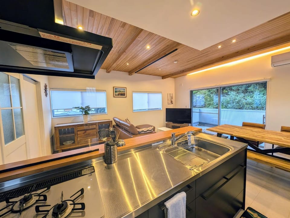 Modern Beach House House in Shizuoka Prefecture