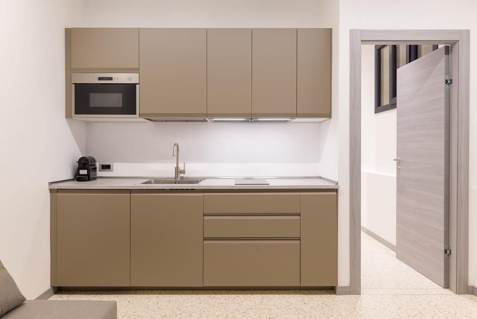 Kitchen or kitchenette, pet friendly, stove
