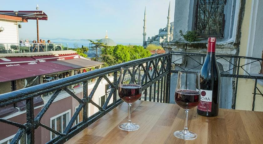 Day, Balcony/Terrace, Alcoholic drinks