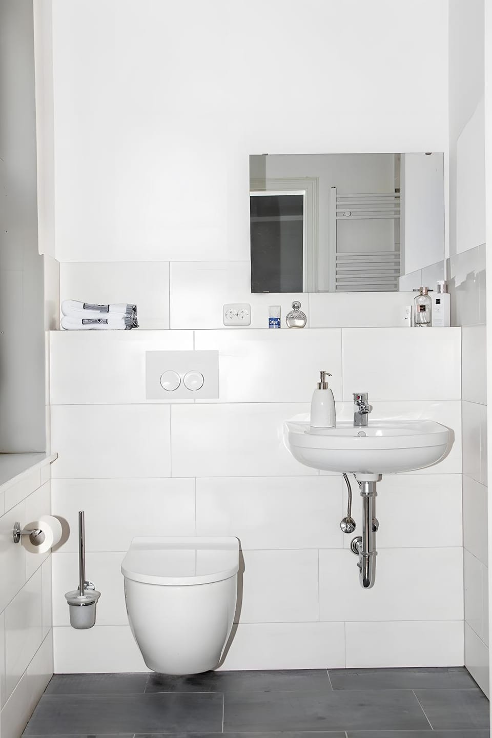 Bathroom, Living room