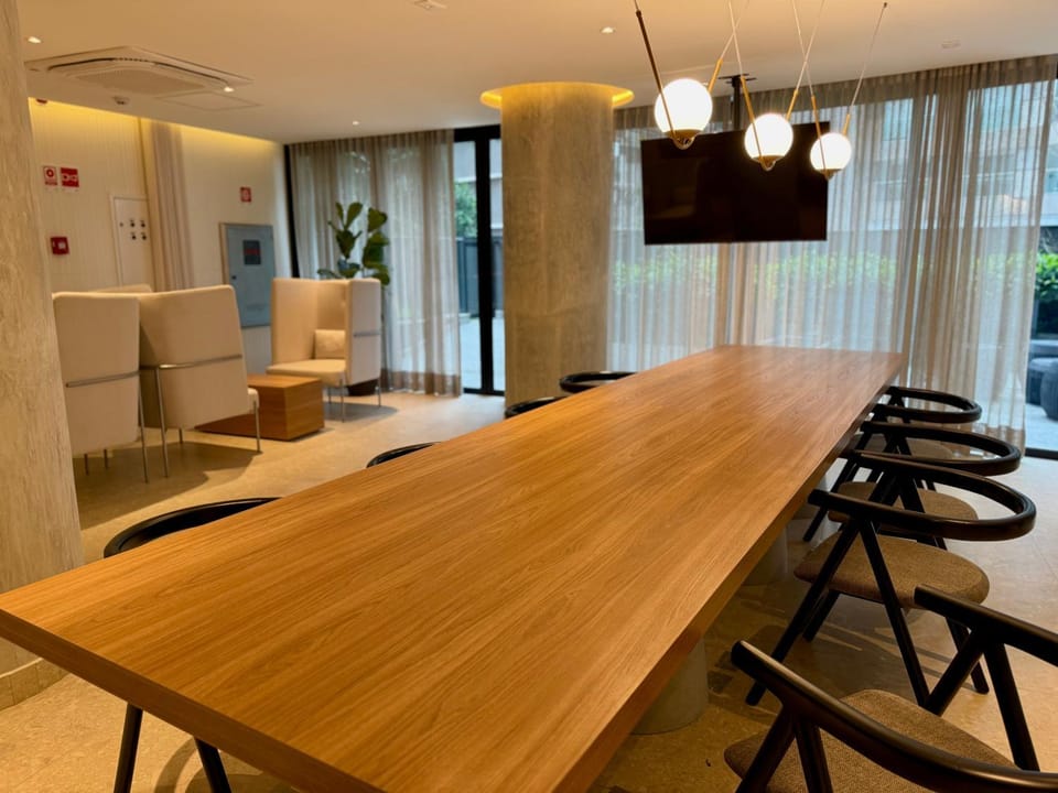 TV and multimedia, Seating area