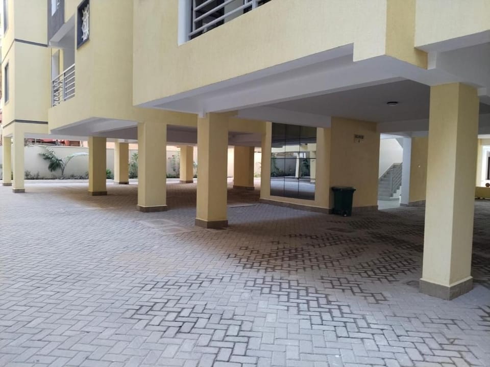 Luxurious 1 bedroom apartment in Nyali with AC, Pool & Gym behind City Mall 1st avenue Apartment in Mombasa County