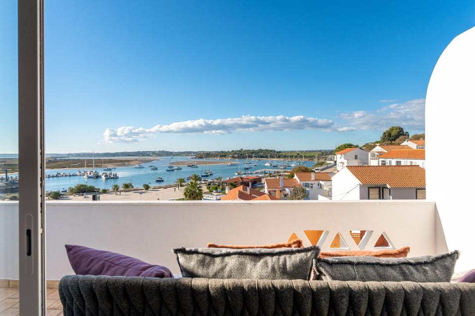 Alvor River & Sea View II House in Alvor