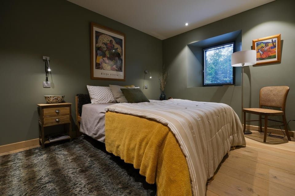 Bed, Bedroom