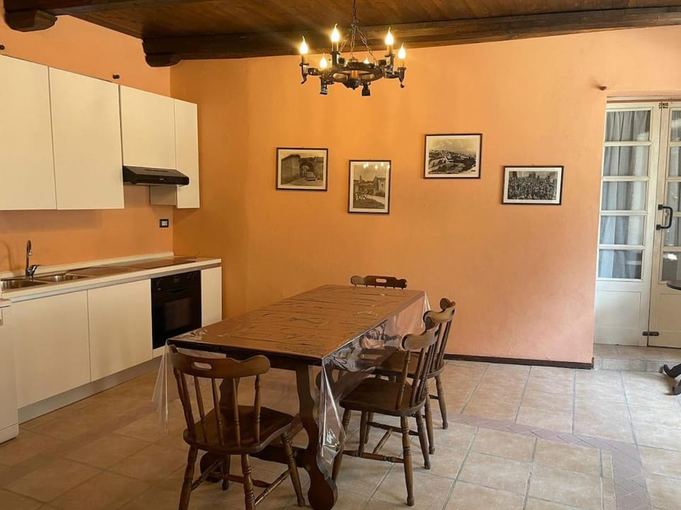 Il borgo come in un castello House in Piedmont