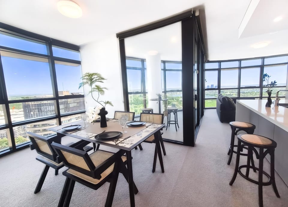 View (from property/room), Balcony/Terrace, Living room, Seating area, Dining area