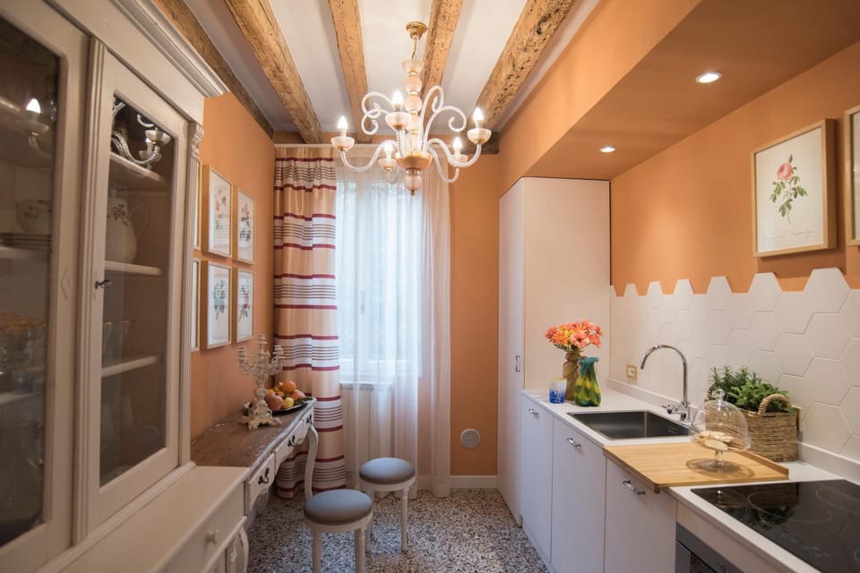 Kitchen or kitchenette, Decorative detail