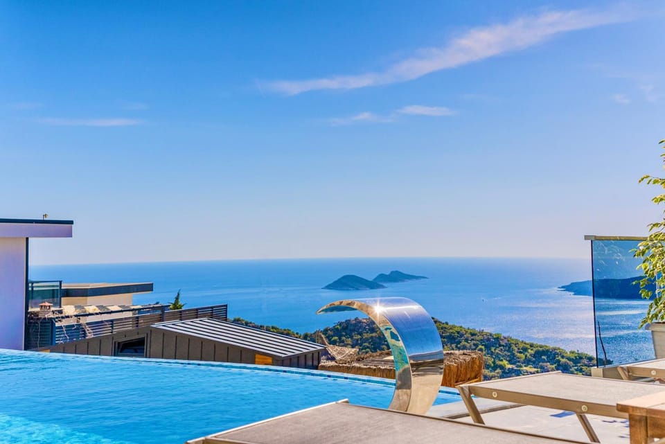 Natural landscape, View (from property/room), Balcony/Terrace, Pool view, Sea view, Swimming pool, Swimming pool, sunbed