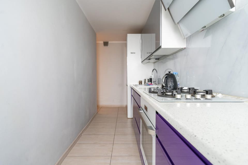 Kitchen or kitchenette, oven, stove