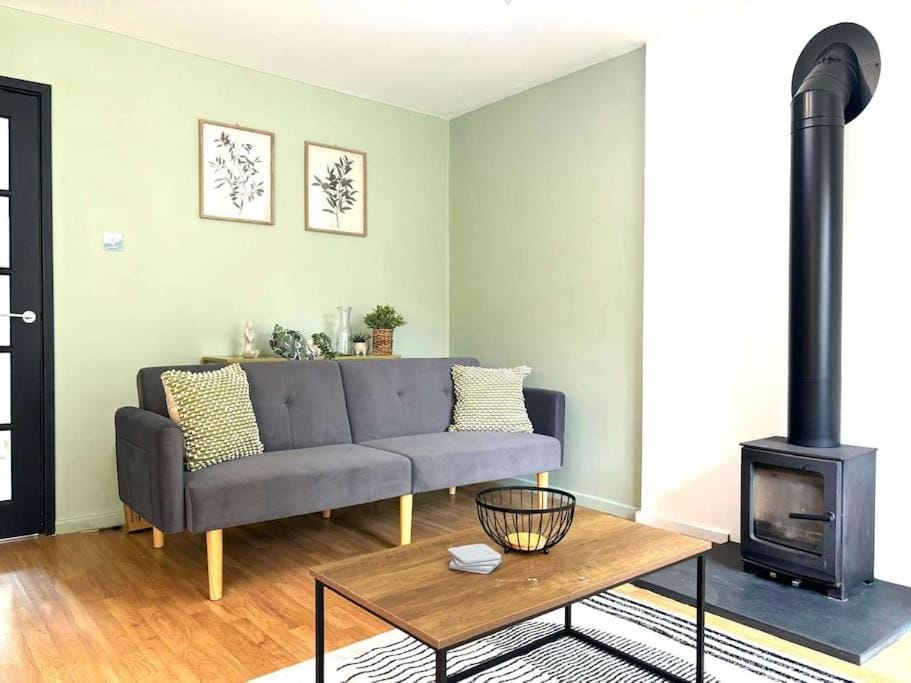 Living room, Seating area, flat iron