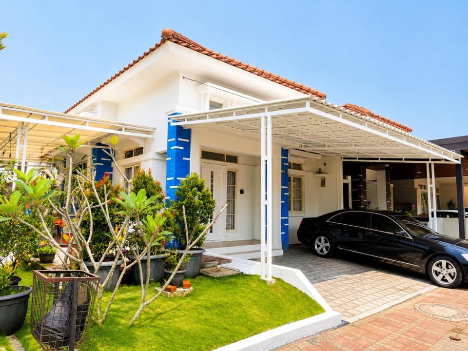 Property building, Parking