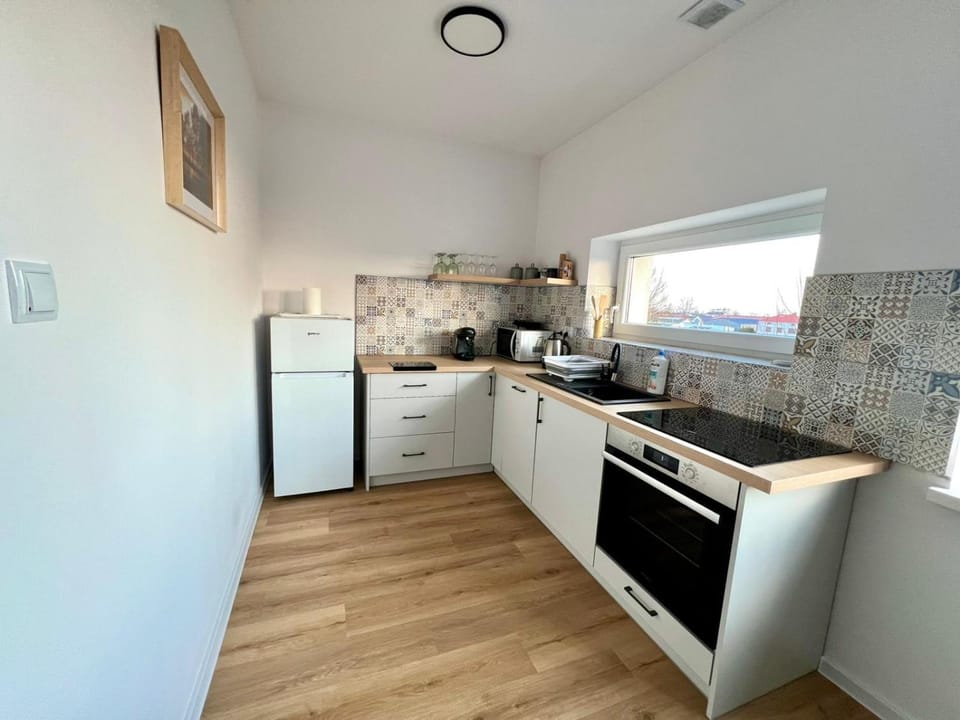 Kitchen or kitchenette, kitchen