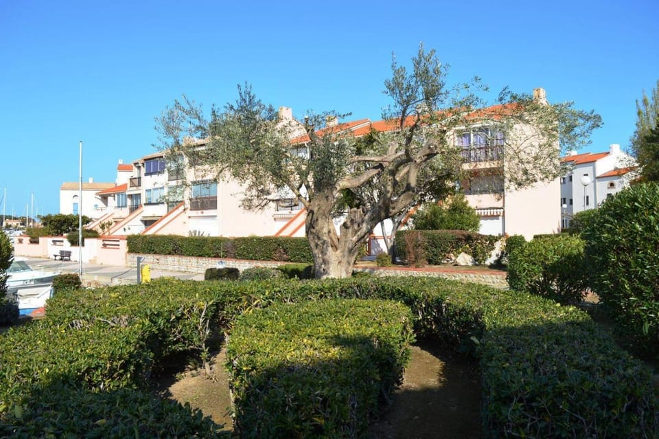 2 Pièces ST CYPRIEN SC020-114 Apartment in Saint-Cyprien
