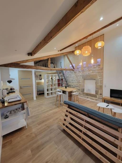 Communal lounge/ TV room, TV and multimedia, Kitchen or kitchenette, Living room, Seating area, Dining area