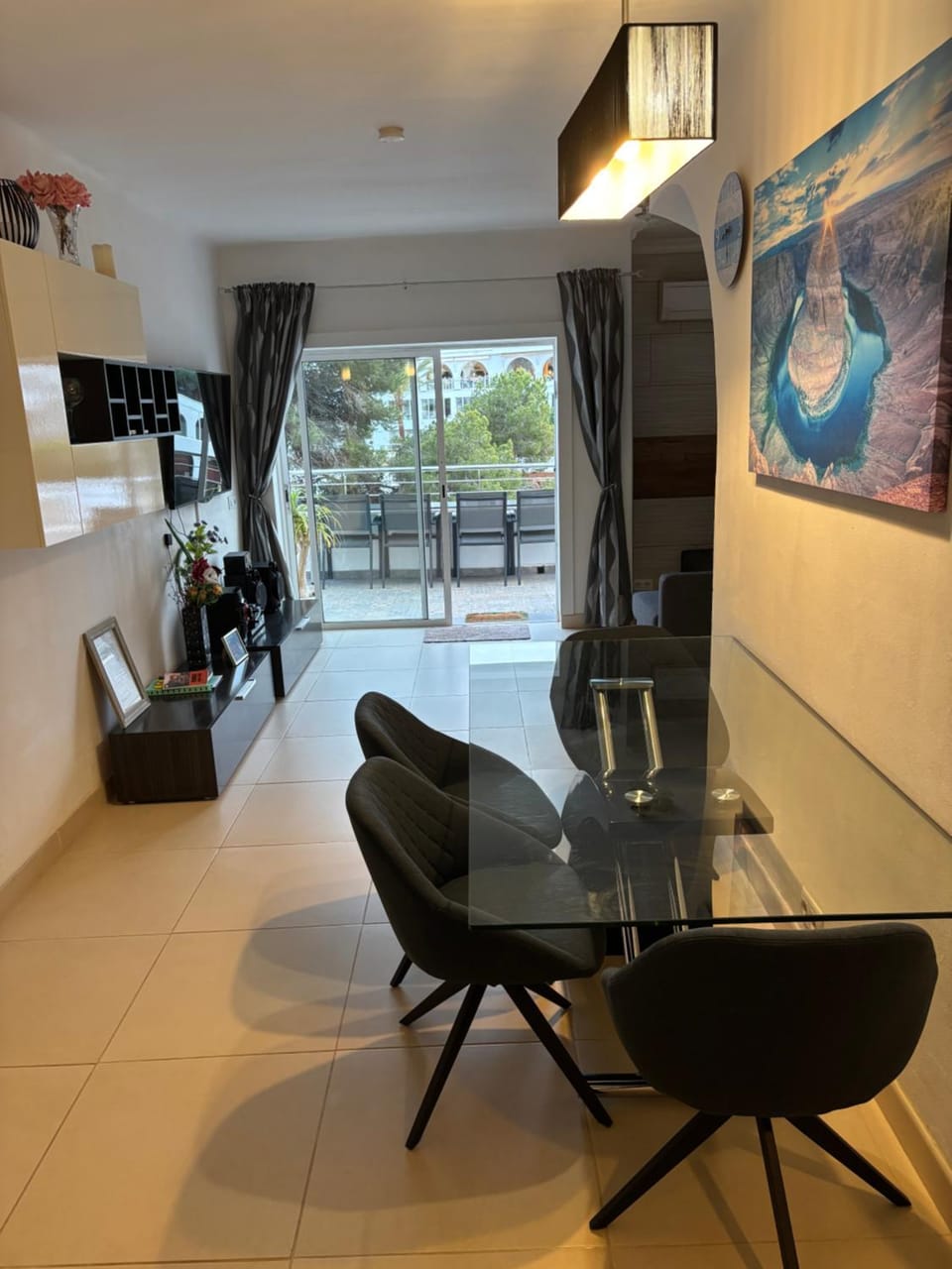 Living room, Dining area