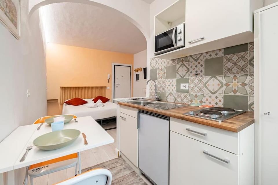 Sun Frediano Suite Apartment in Florence