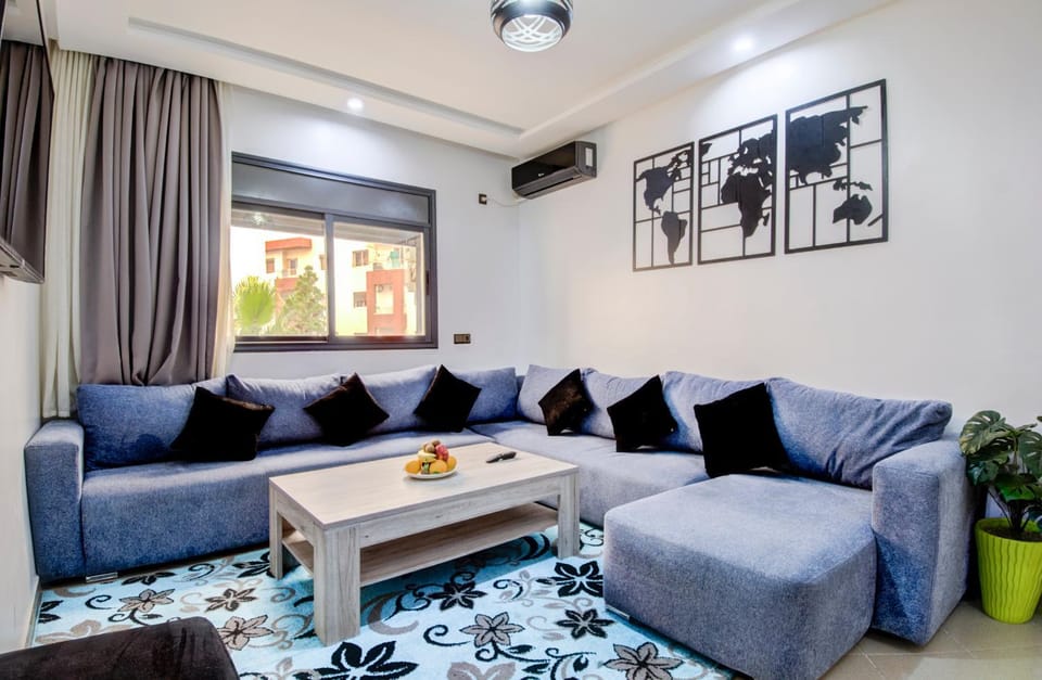 Living room, Seating area, air conditioner