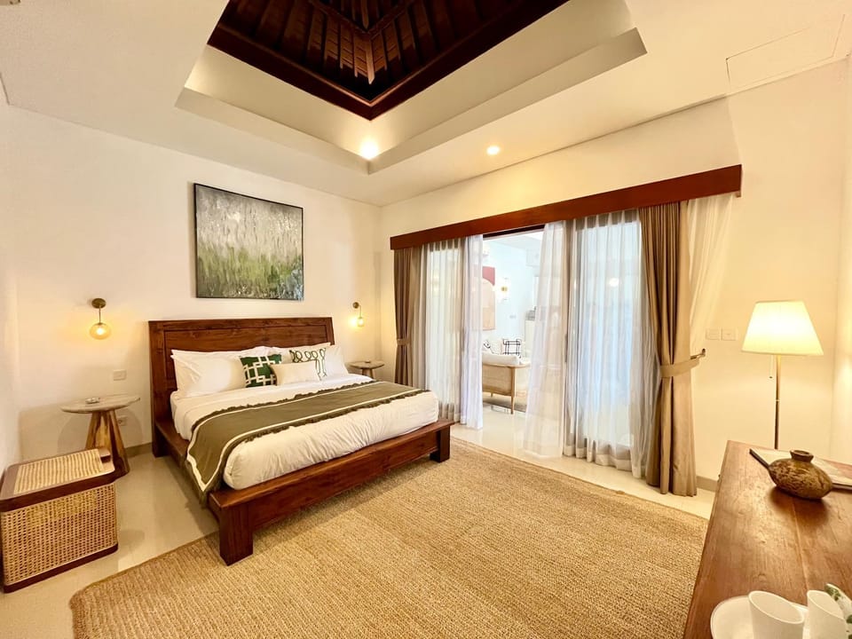3BR Private Pool Villa in Canggu Near Finns Villa in North Kuta