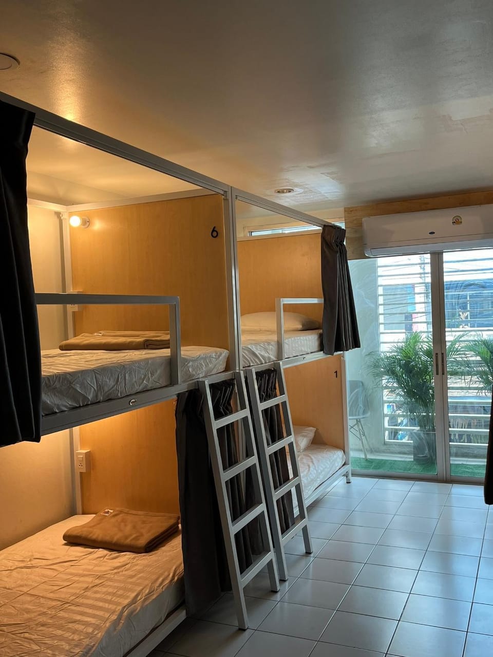 Bed, bunk bed