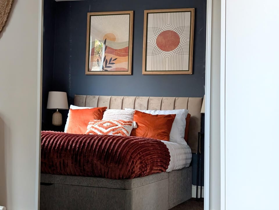 Bed, Bedroom