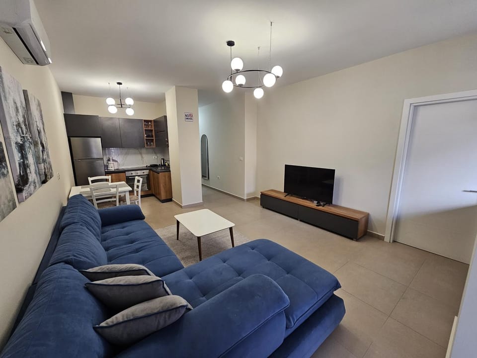 Communal lounge/ TV room, TV and multimedia, Kitchen or kitchenette, Living room, Seating area, Evening entertainment
