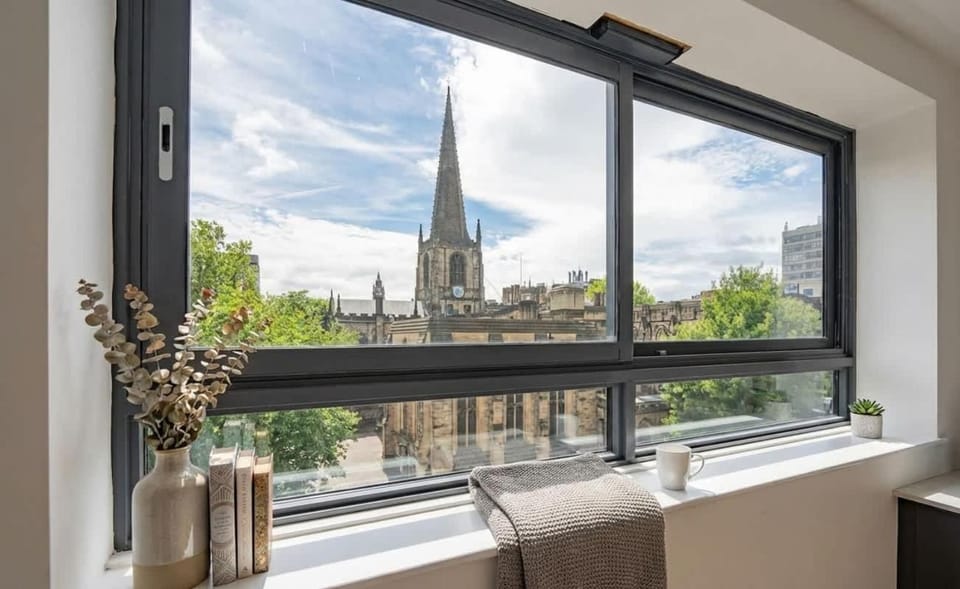 Modern & Bright Central Sheffield Studio w Views Apartment in Sheffield
