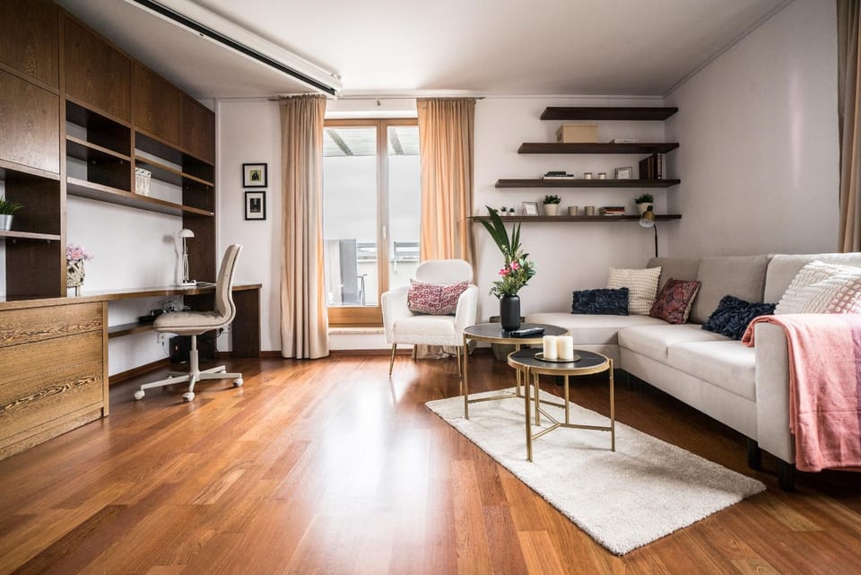 Living room, Photo of the whole room, Seating area