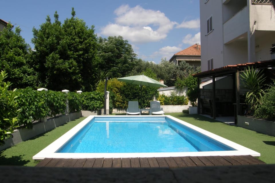 Pool view, Swimming pool