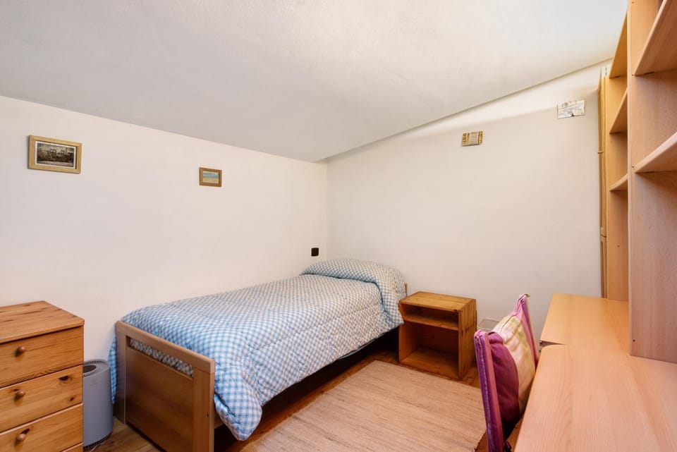 Property building, Living room, Bedroom