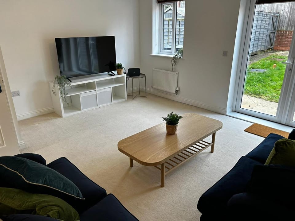 Communal lounge/ TV room, Living room